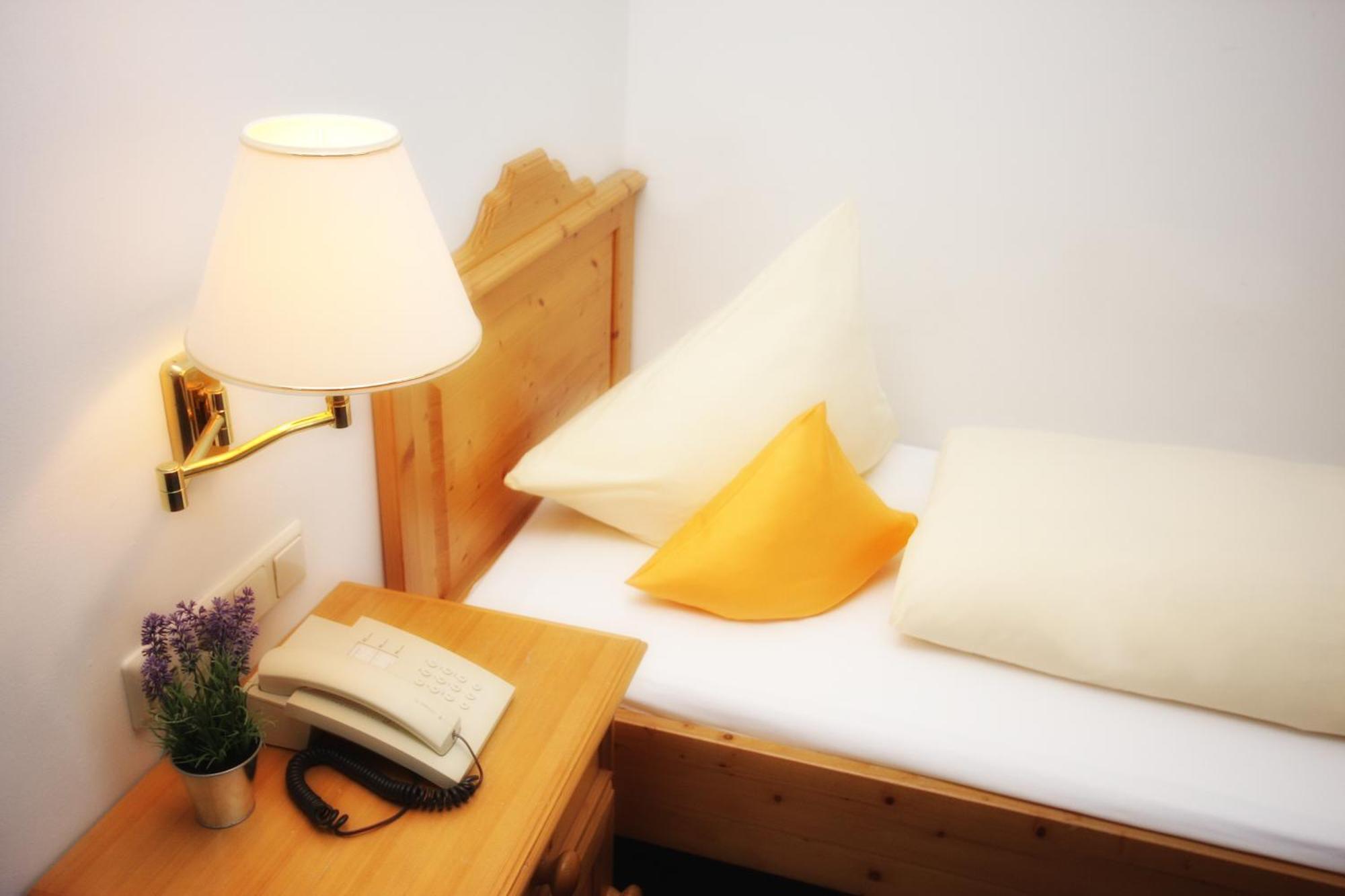 Hotel Trasen Waldkraiburg Eksteriør billede