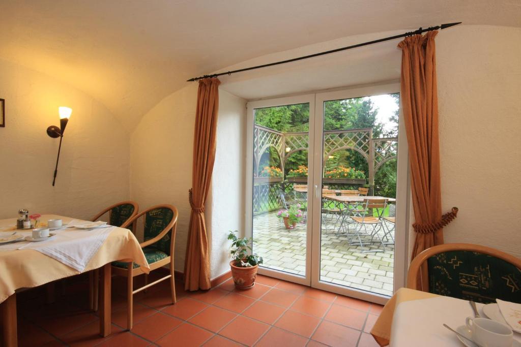 Hotel Trasen Waldkraiburg Eksteriør billede